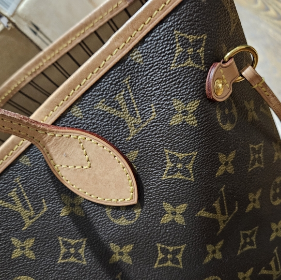 SOLD Louis Vuitton Monogram Neverfull MM - Picture 2 of 10